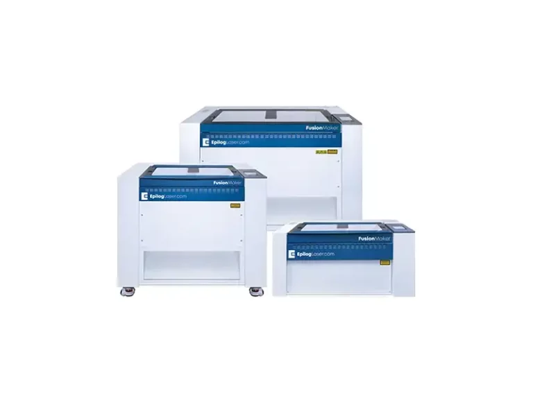Image de trois machines de gravure laser Epilog Fusion Maker de différentes tailles, chacune avec des panneaux bleus élégants et le nom de la marque « Epilog » affiché. Les machines sont placées sur un fond blanc uni, mettant en valeur leur design moderne.