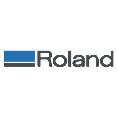 Logo avec un rectangle bleu et le mot "Roland" en gris sur fond noir, représentant un revendeur de machines.