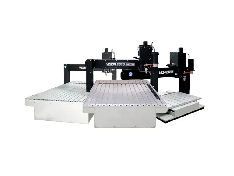 Une grande machine CNC avec deux routeurs à plat équipés pour une découpe et une gravure précises. La machine a un design élégant, étiqueté « Vision 2525 Router » et « 1624 Router », avec des surfaces de travail en métal et diverses commandes.